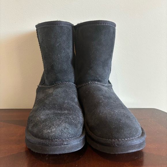 UGG Black Classic Boots - Picture 4 of 9